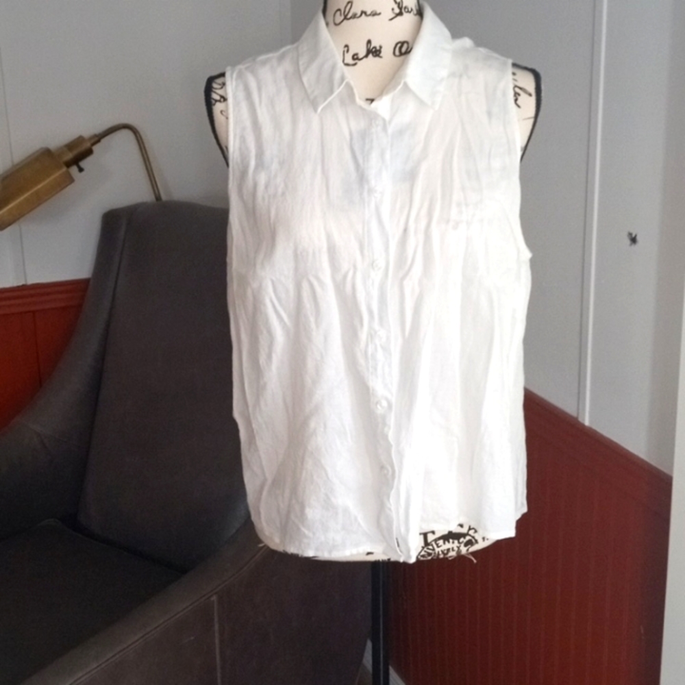a.n.d eawy  women's top white size XL